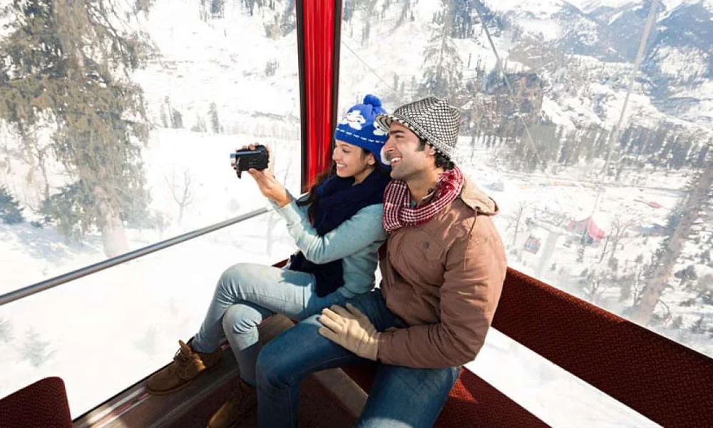 Kashmir honeymoon package from Pune – 5 days 4 nights romantic Dal Lake houseboat