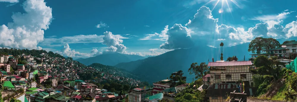 Sikkim Darjeeling tour packages – misty Himalayan mountains and tea garden valleys